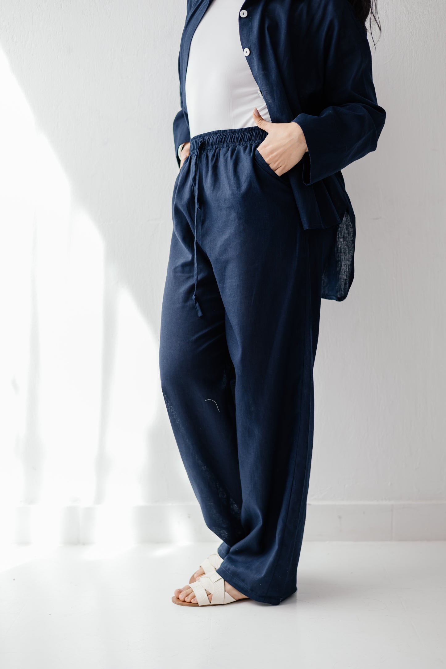 Linen Pants in Navy