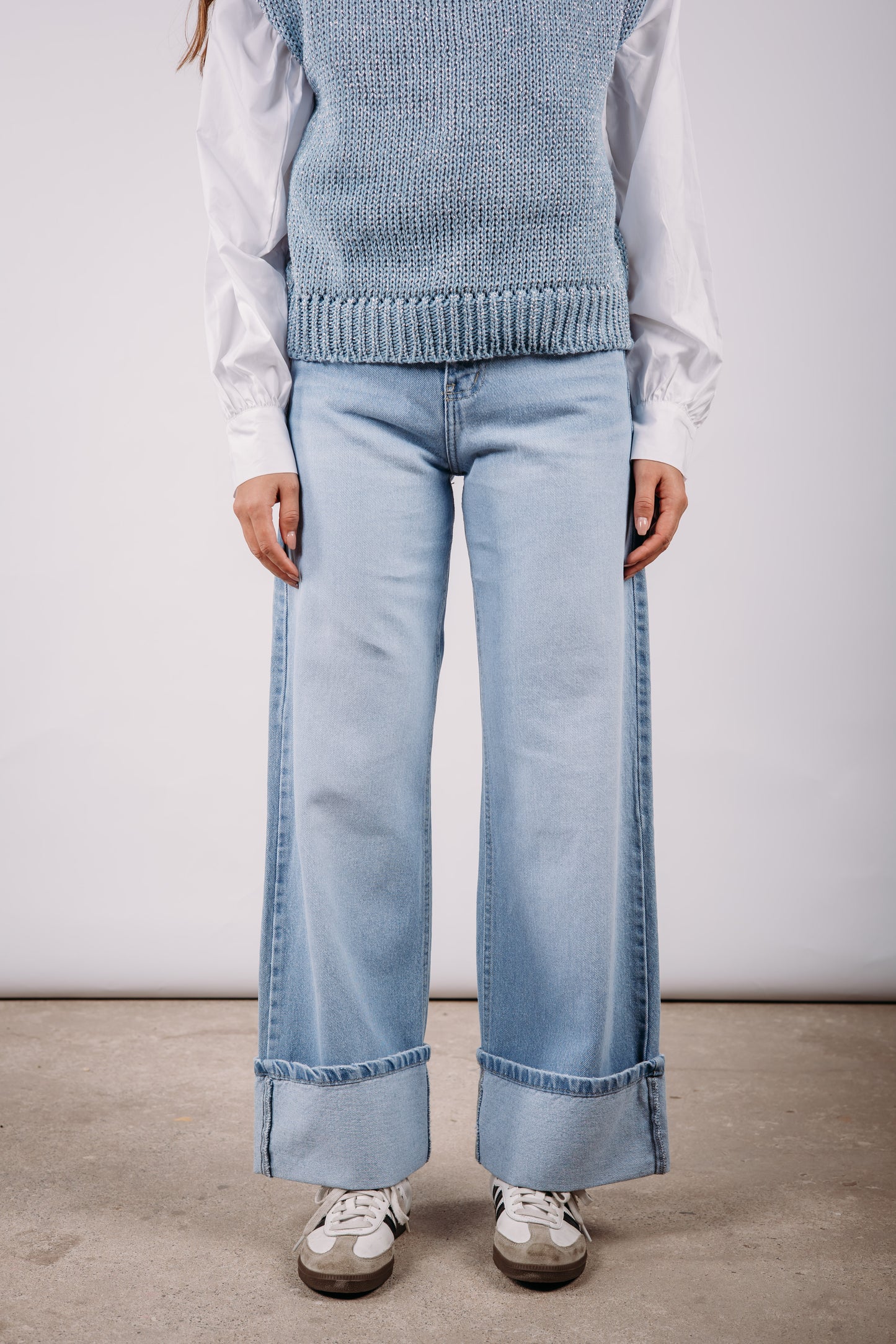 Fold Up Wide Leg Jeans in Light Blue