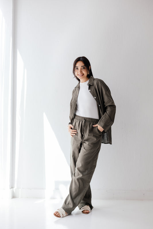 Linen Pants in Olive