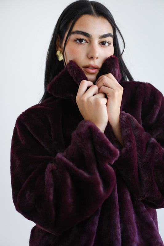 Stunner Faux Fur Jacket - Burgundy