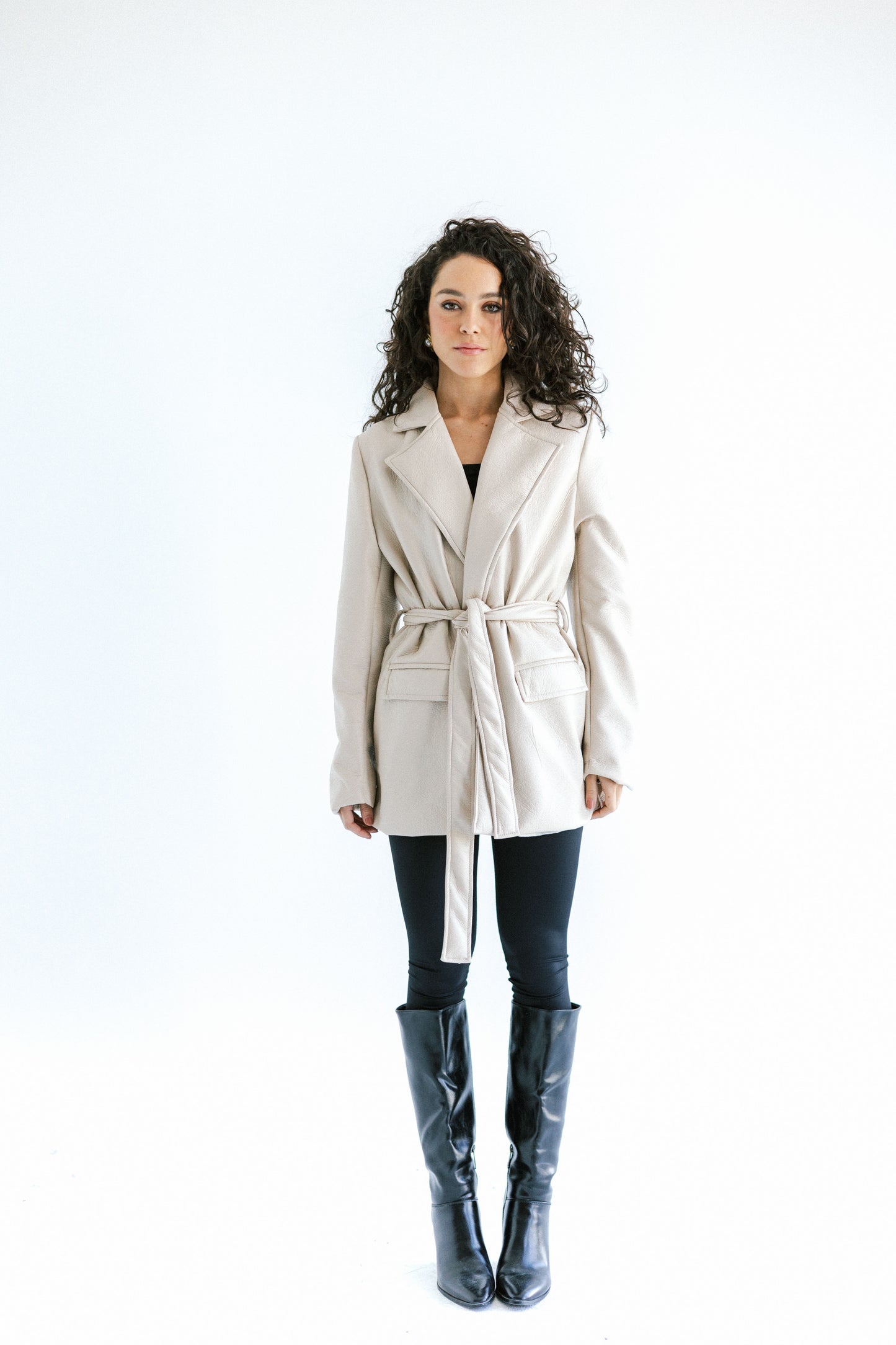 Going Places Leather Blazer (Long Version) - Creme