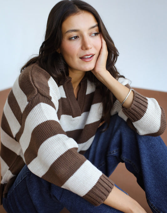 Cozy Striped Sweatshirt in Brown