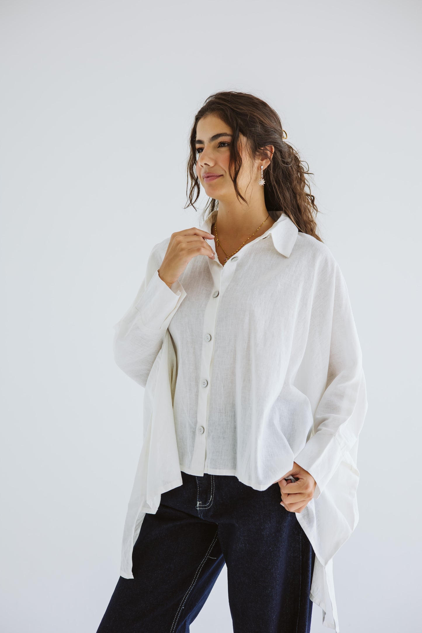 City Diaries Linen Cape in White