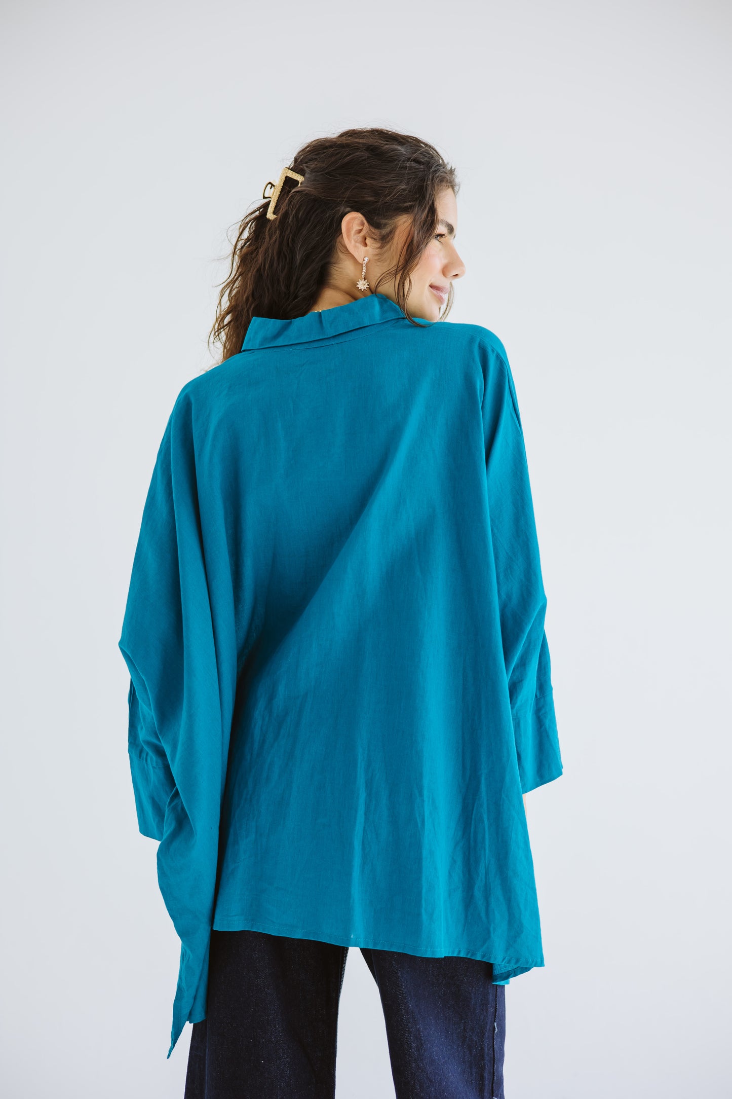 City Diaries Linen Cape in Teal