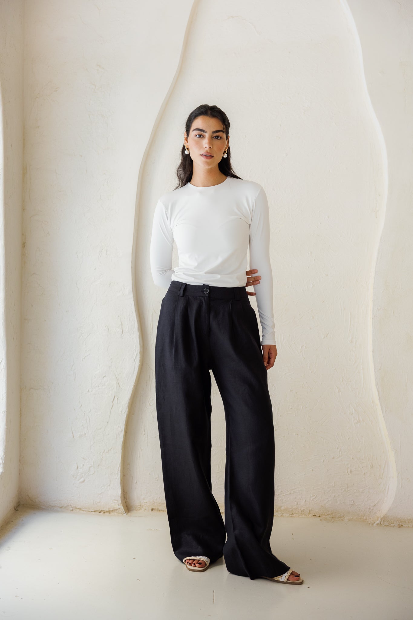 The Pleated Breeze Linen Pants - Black