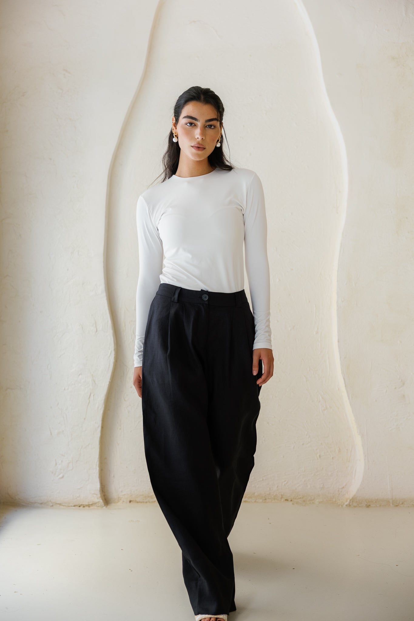 The Pleated Breeze Linen Pants - Black