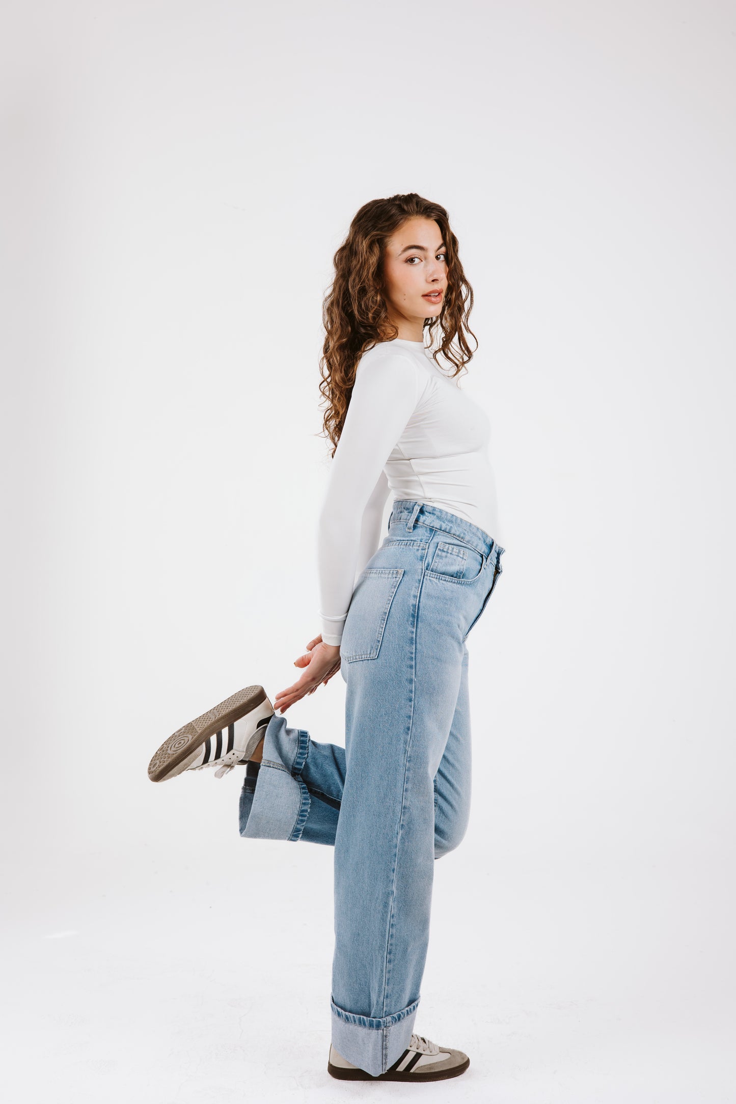 Fold Up Wide Leg Jeans in Light Blue