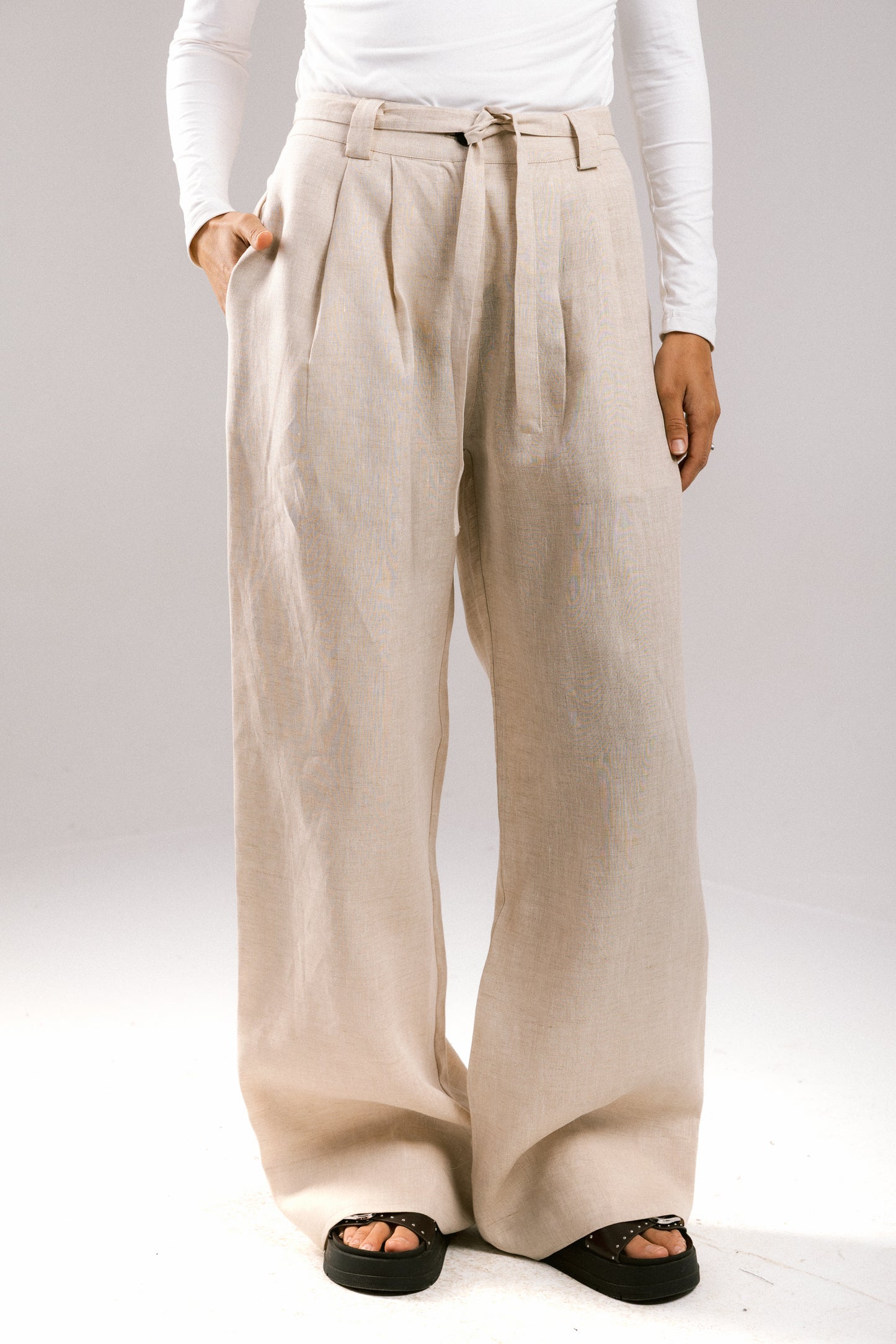 The Pleated Breeze Linen Pants - Beige