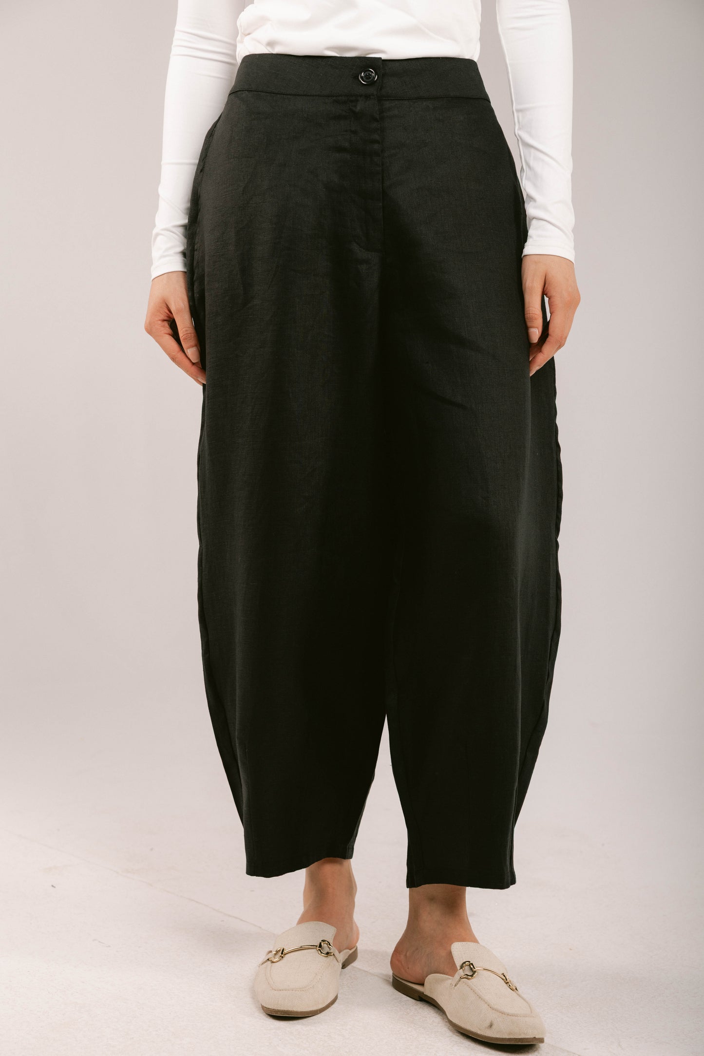 Essential Balloon Linen Pants - Black