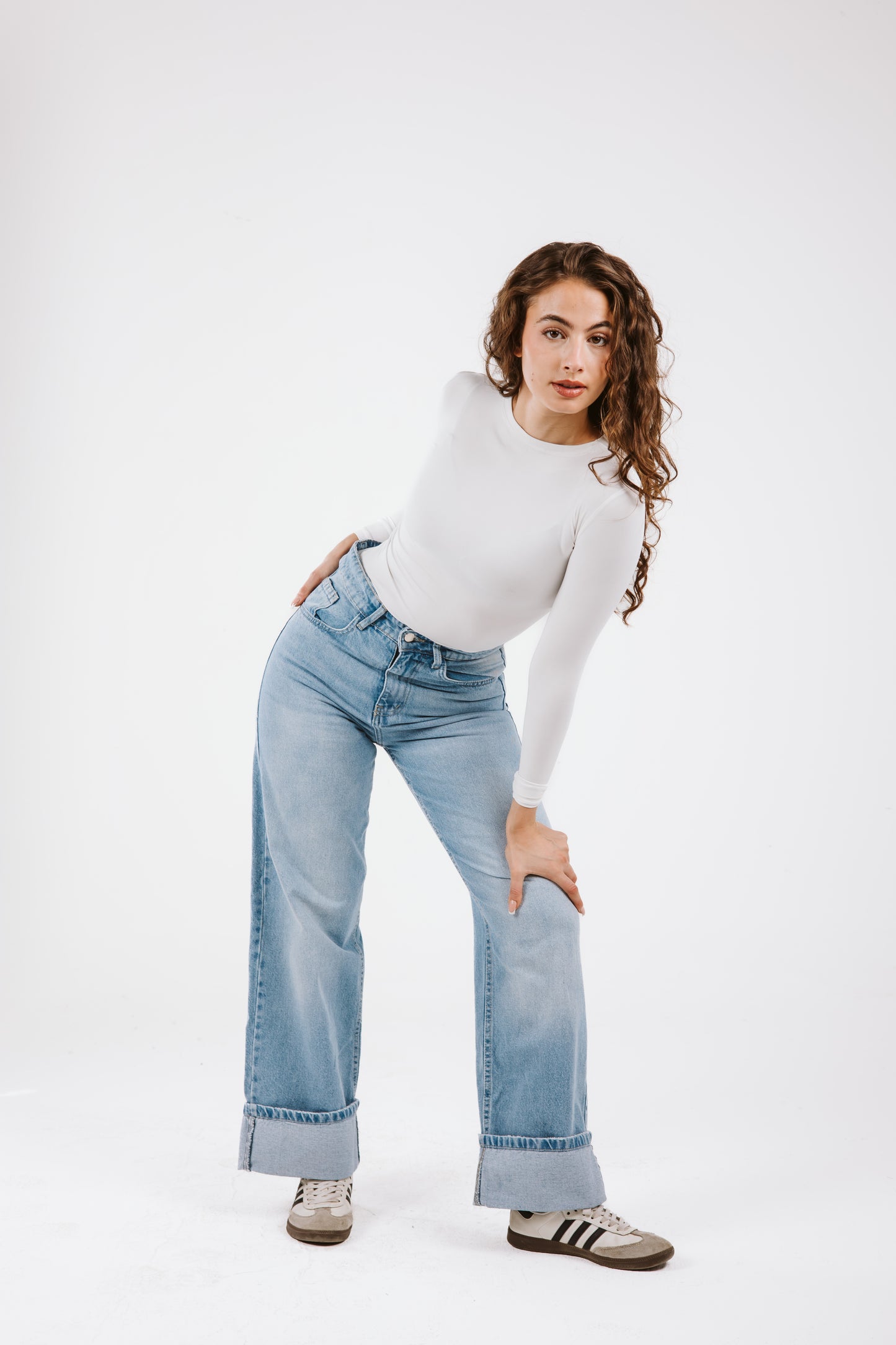 Fold Up Wide Leg Jeans in Light Blue