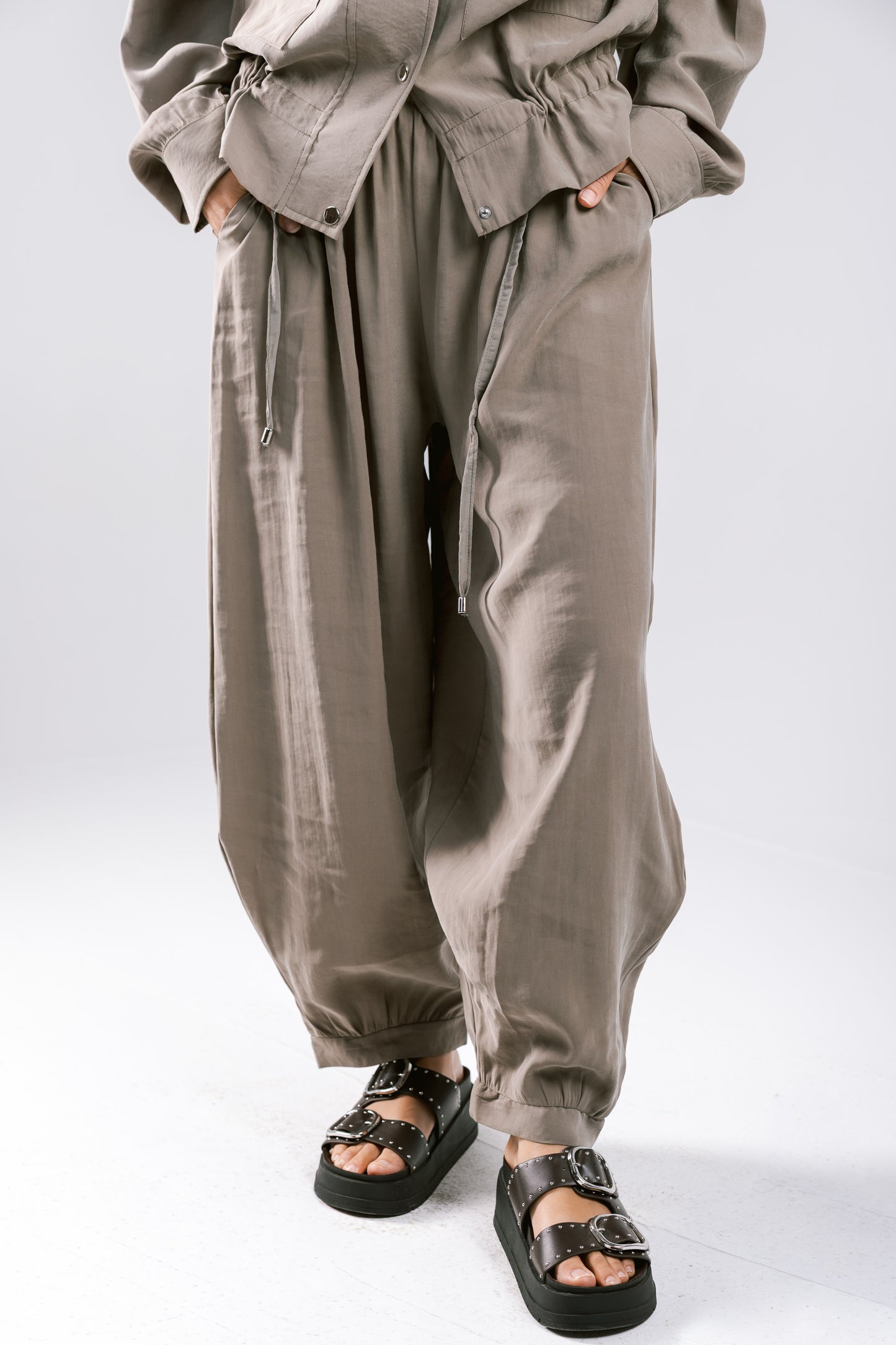 Everything You Want Set - Taupe