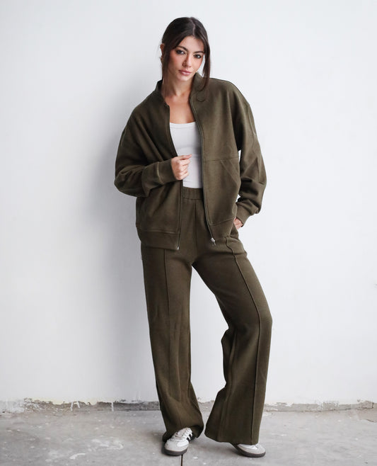 Relaxed To The Max Set - Olive