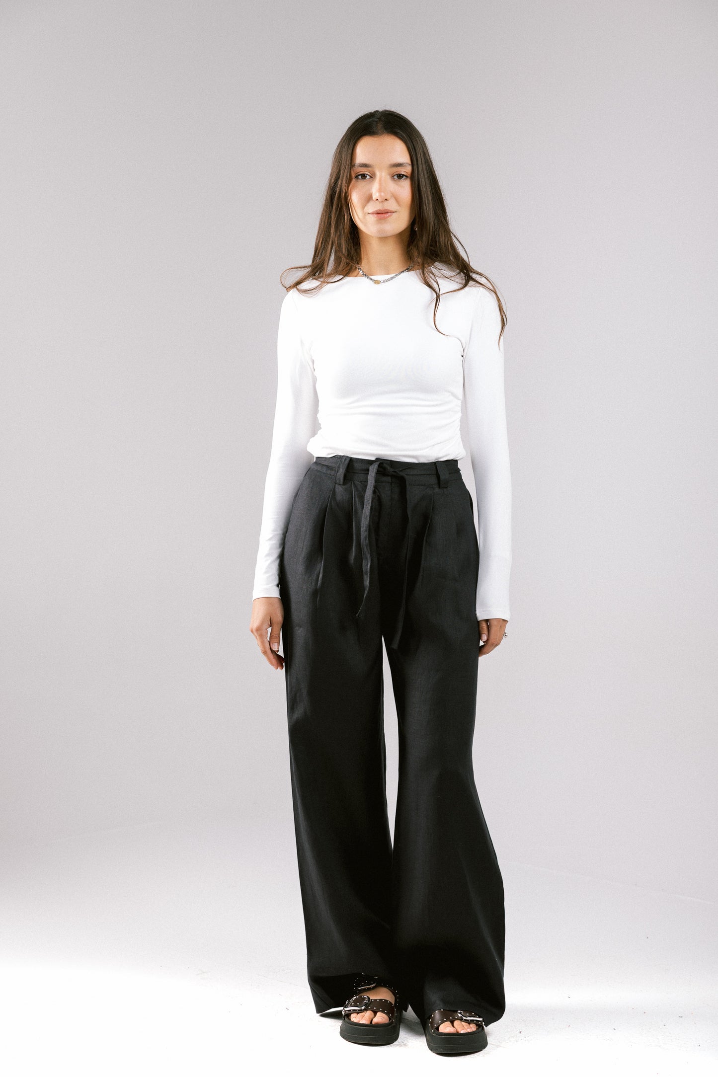 The Pleated Breeze Linen Pants - Black