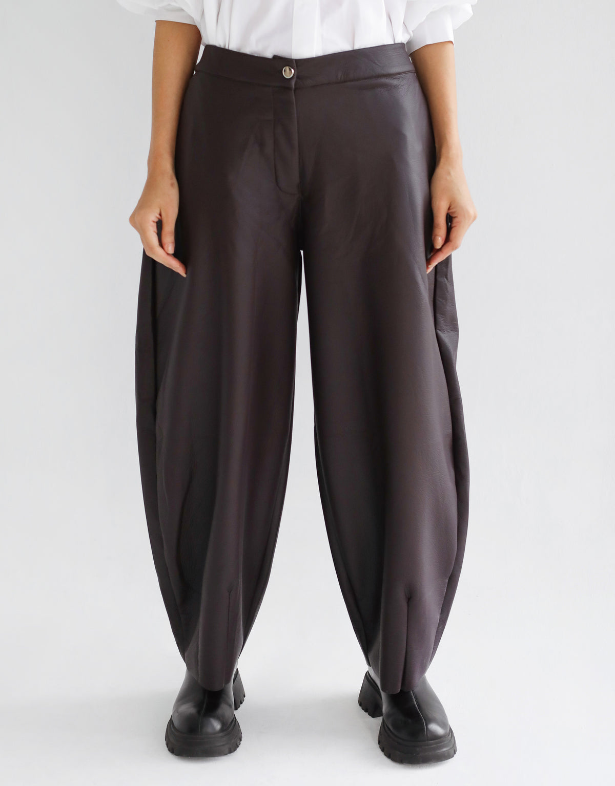 Essential Balloon Leather Pants - Brown