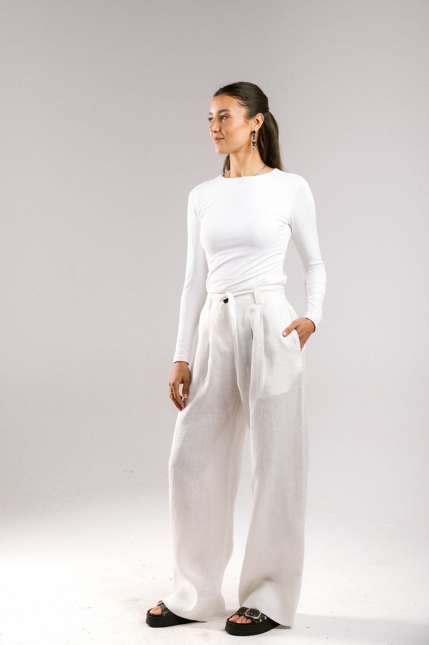 The Pleated Breeze Linen Pants - White