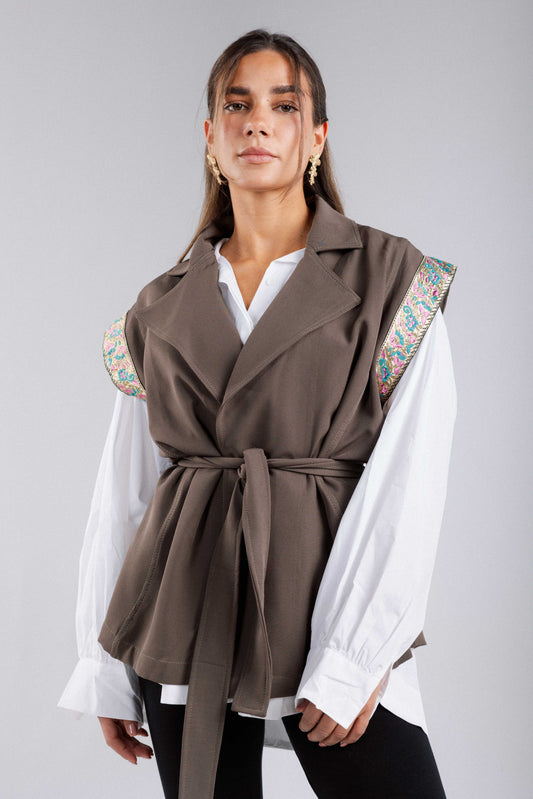 Top Notch Vest in Brown