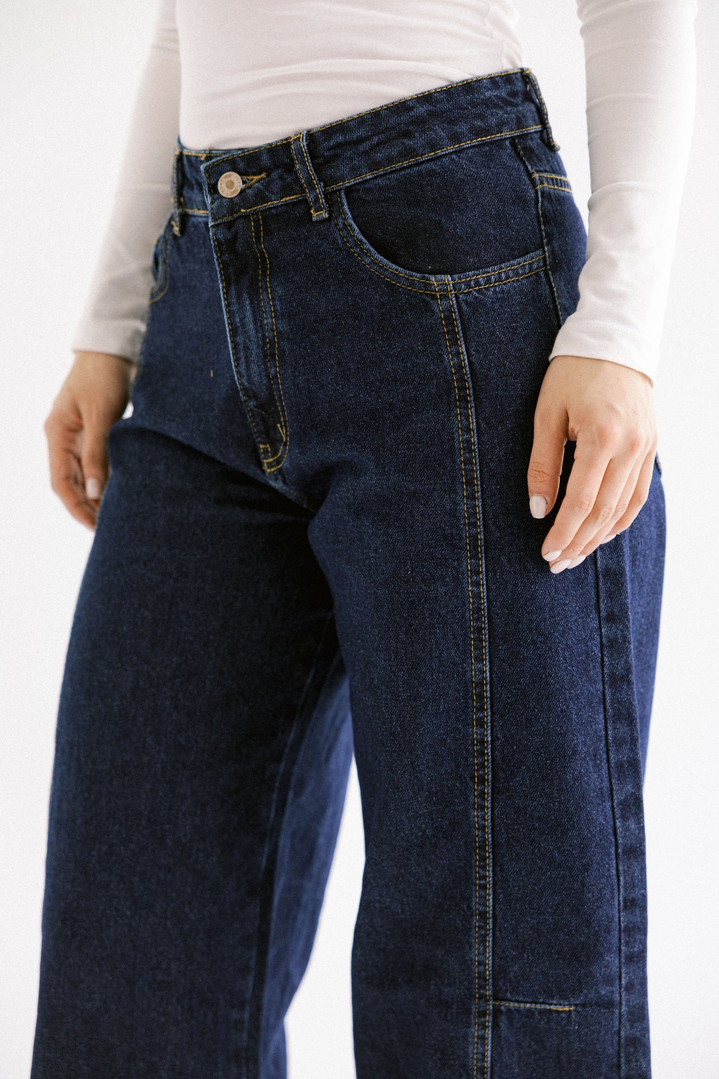 Out N About Balloon Denim Pants in Indigo