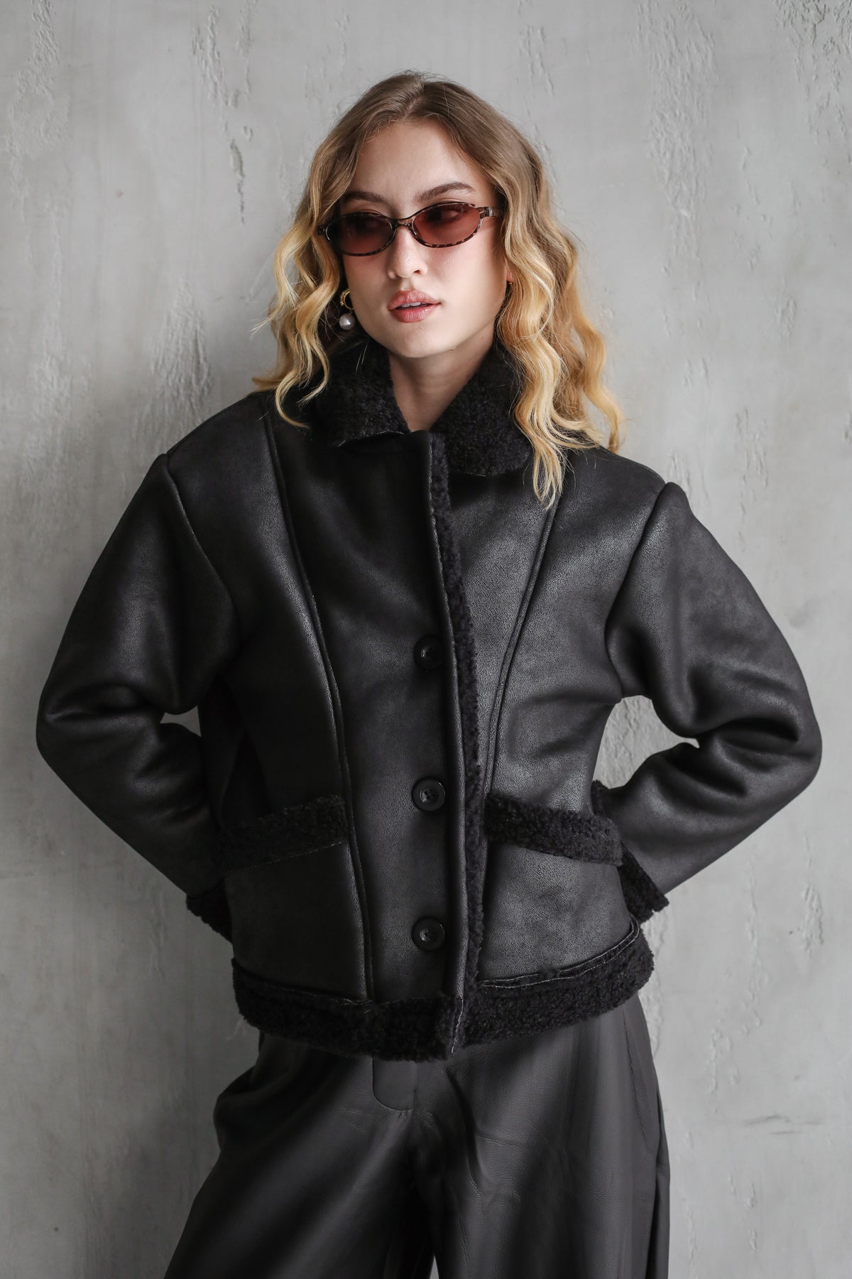 Feeling Cozy Shearling Jacket - Black