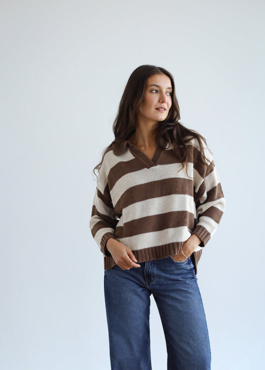 Cozy Striped Sweatshirt in Brown