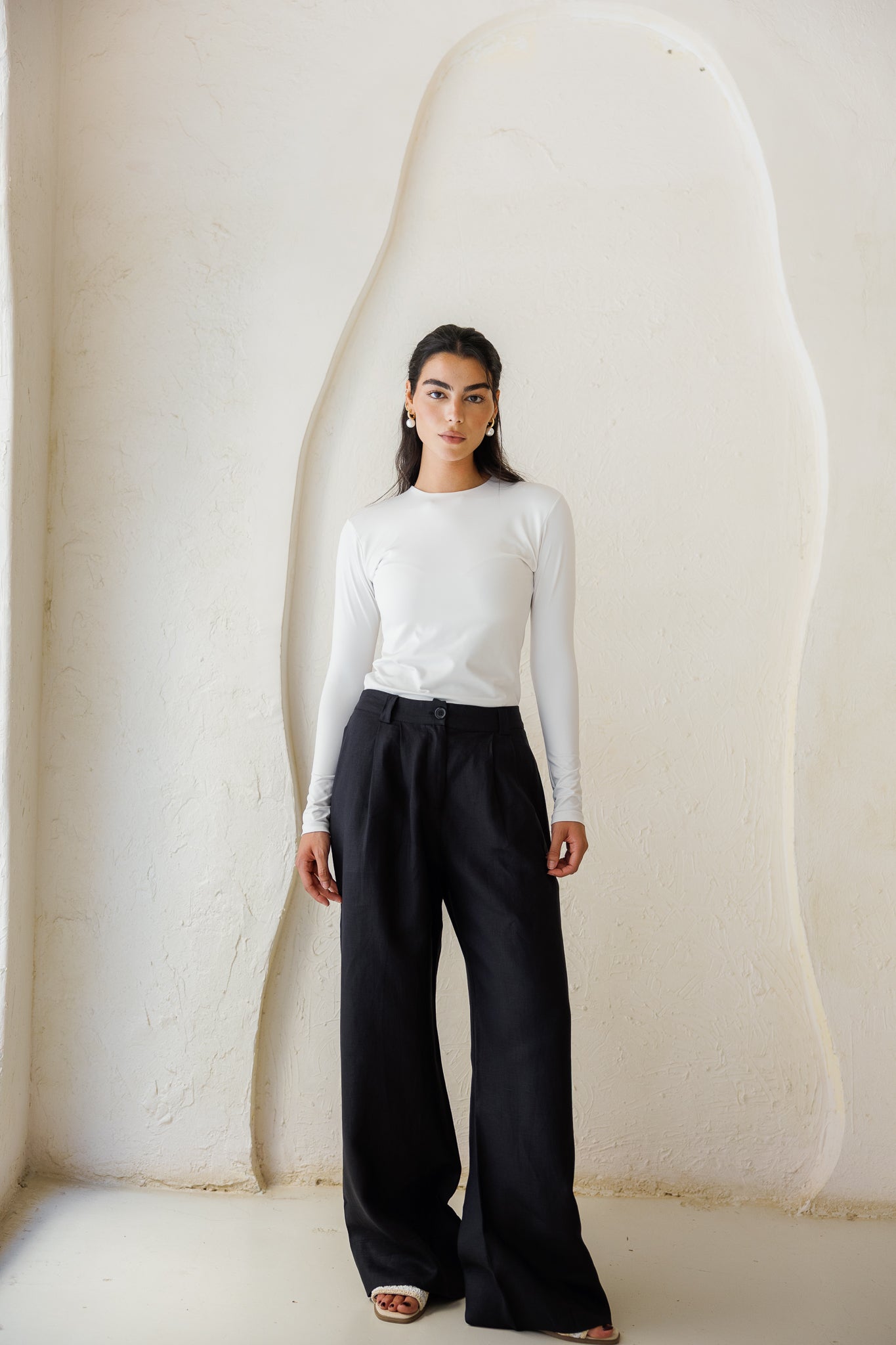 The Pleated Breeze Linen Pants - Black
