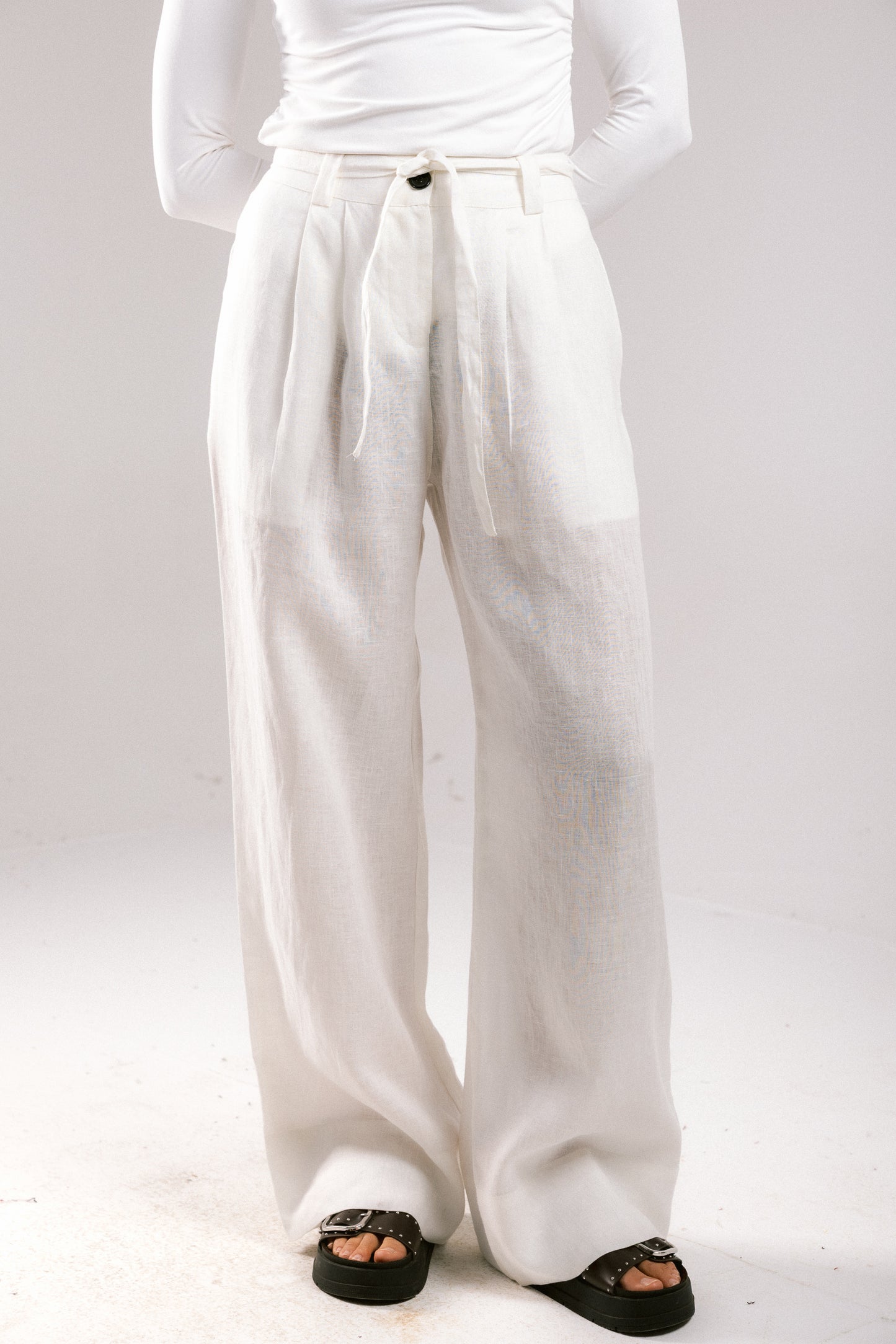 The Pleated Breeze Linen Pants - White