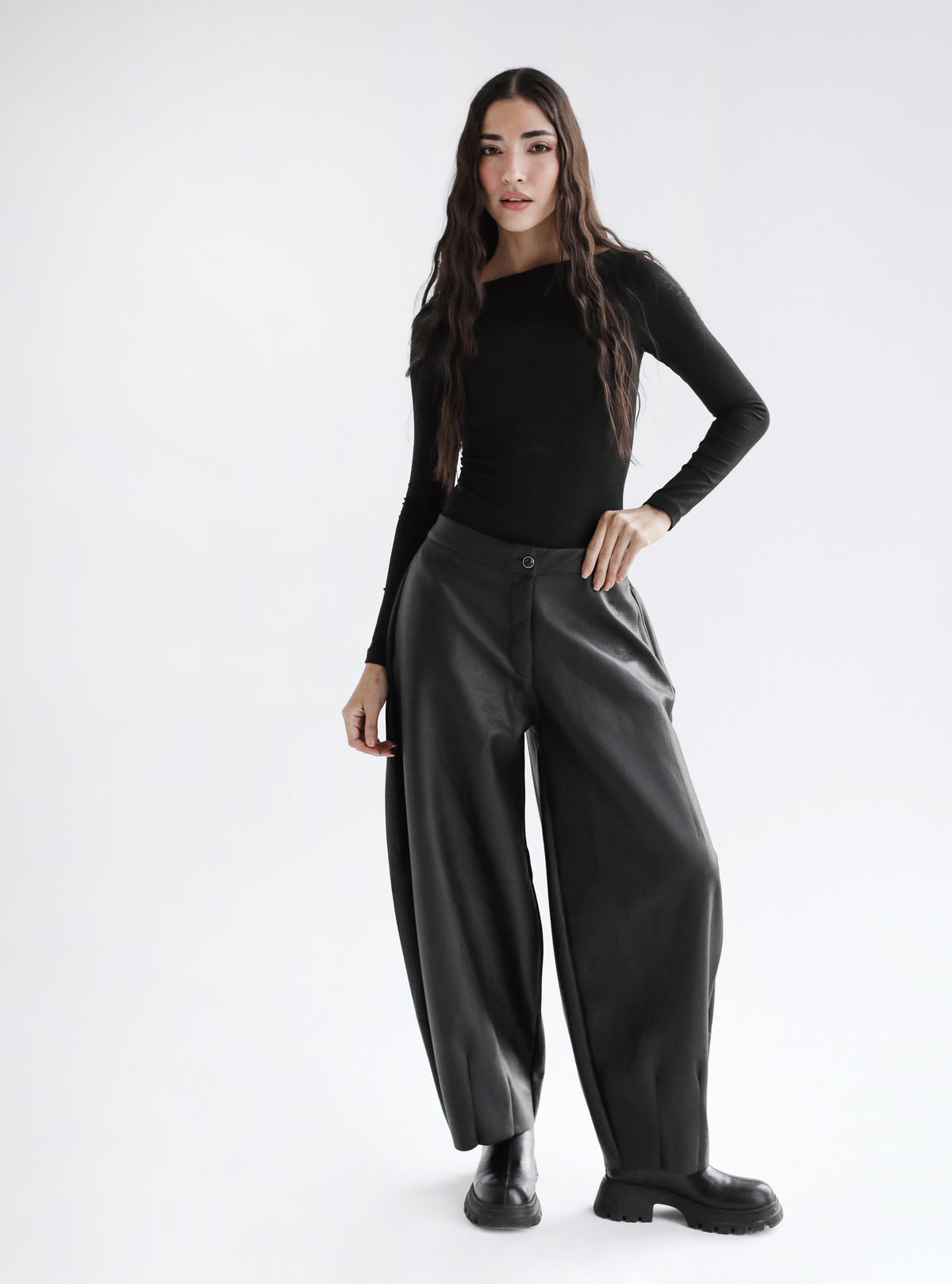 Essential Balloon Leather Pants - Black