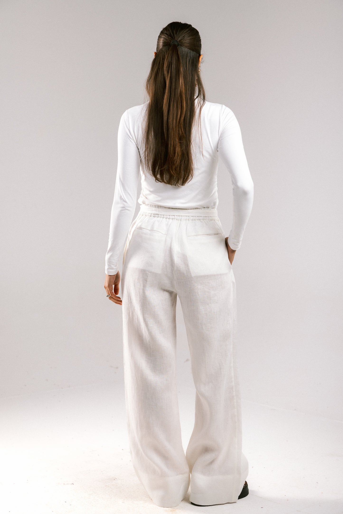 The Pleated Breeze Linen Pants - White