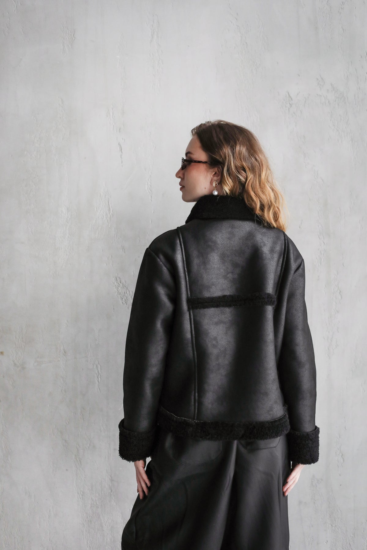 Feeling Cozy Shearling Jacket - Black