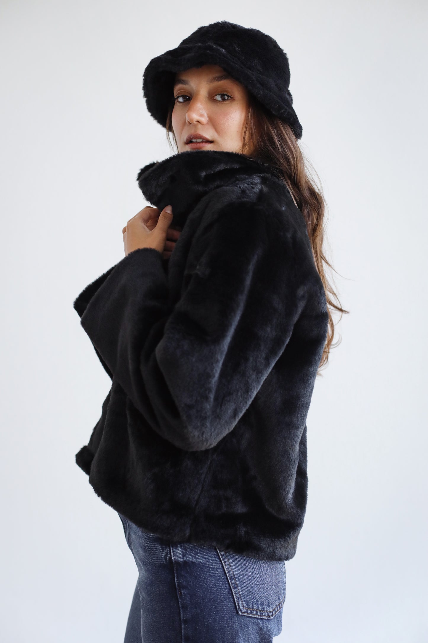 Stunner Faux Fur Jacket - Black