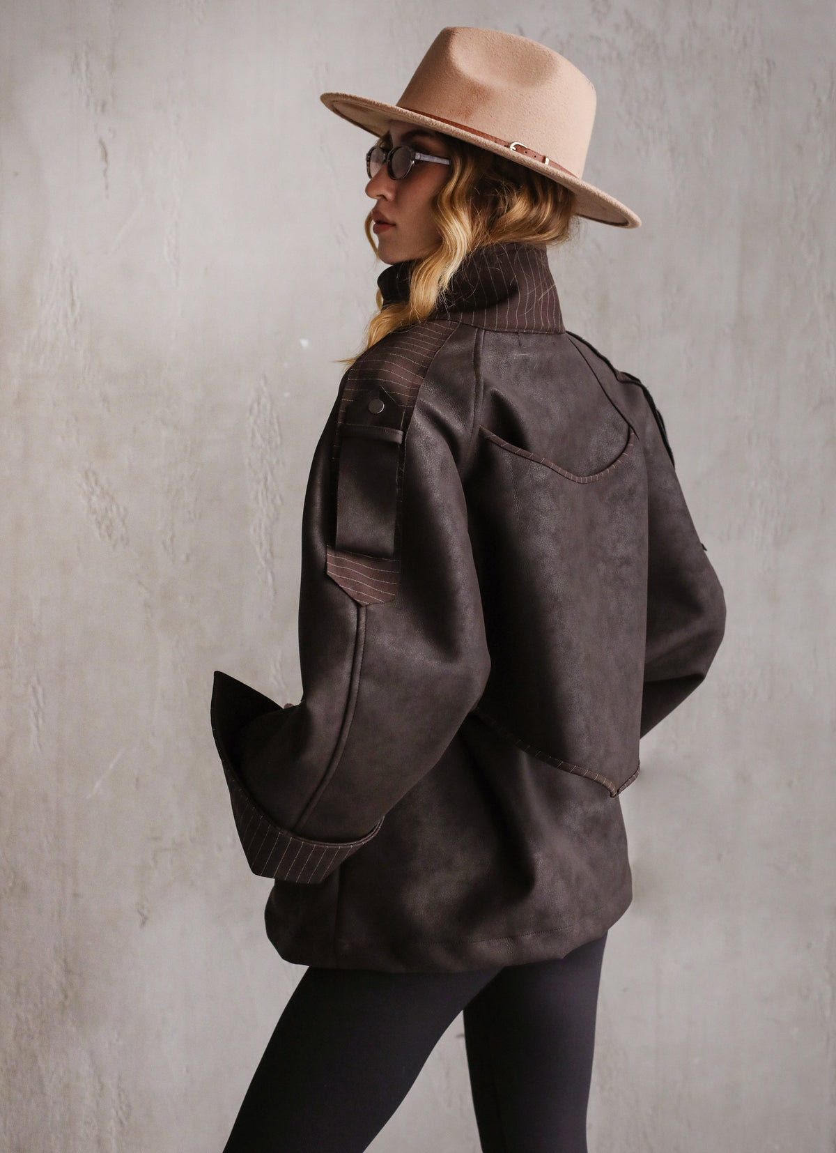 A masterpiece leather jacket - Brown
