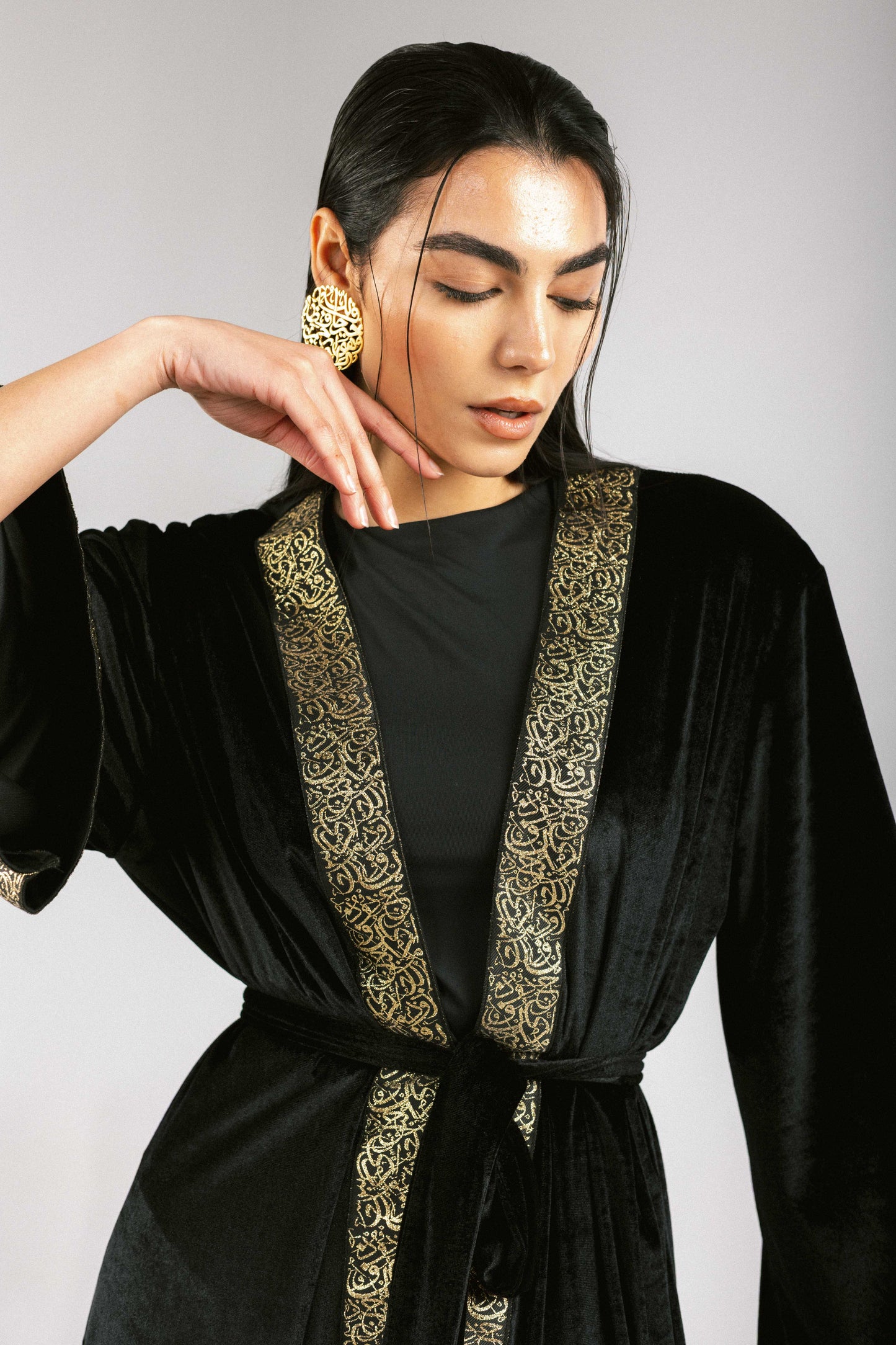 The Velvet Kaftan in Black