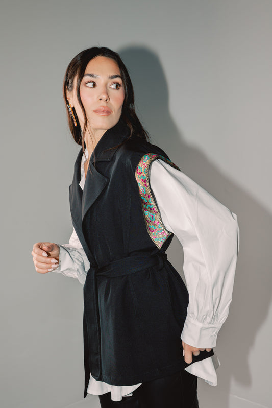 Top Notch Vest in Black