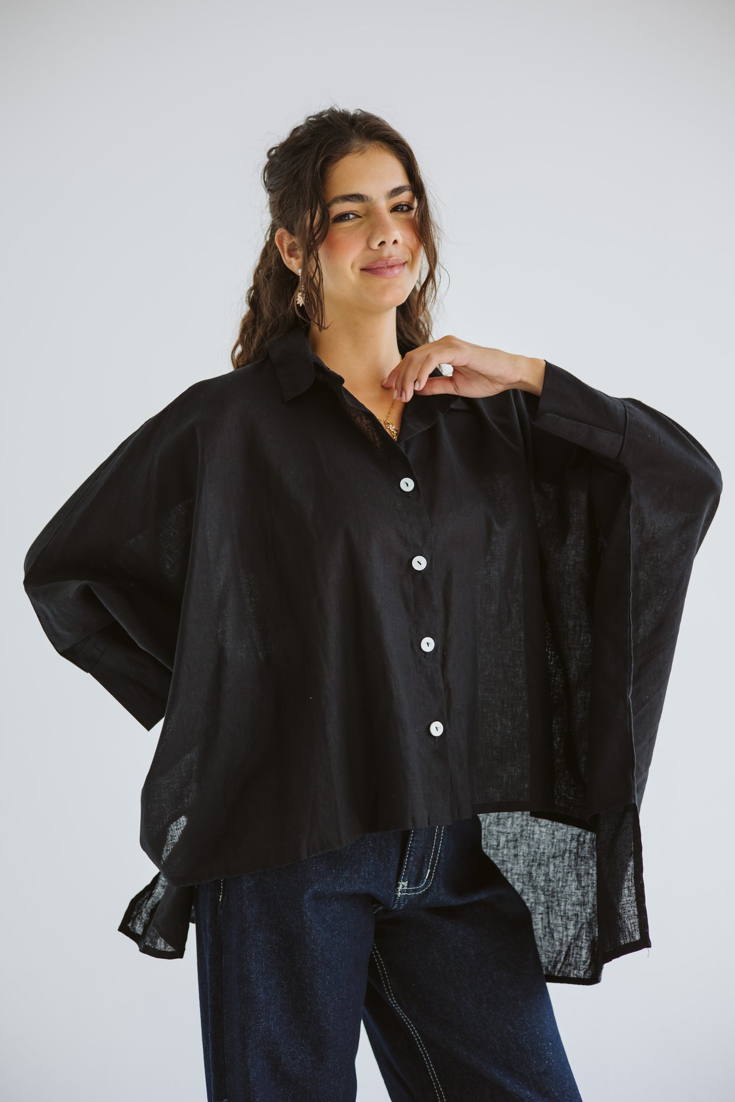 City Diaries Linen Cape in Black