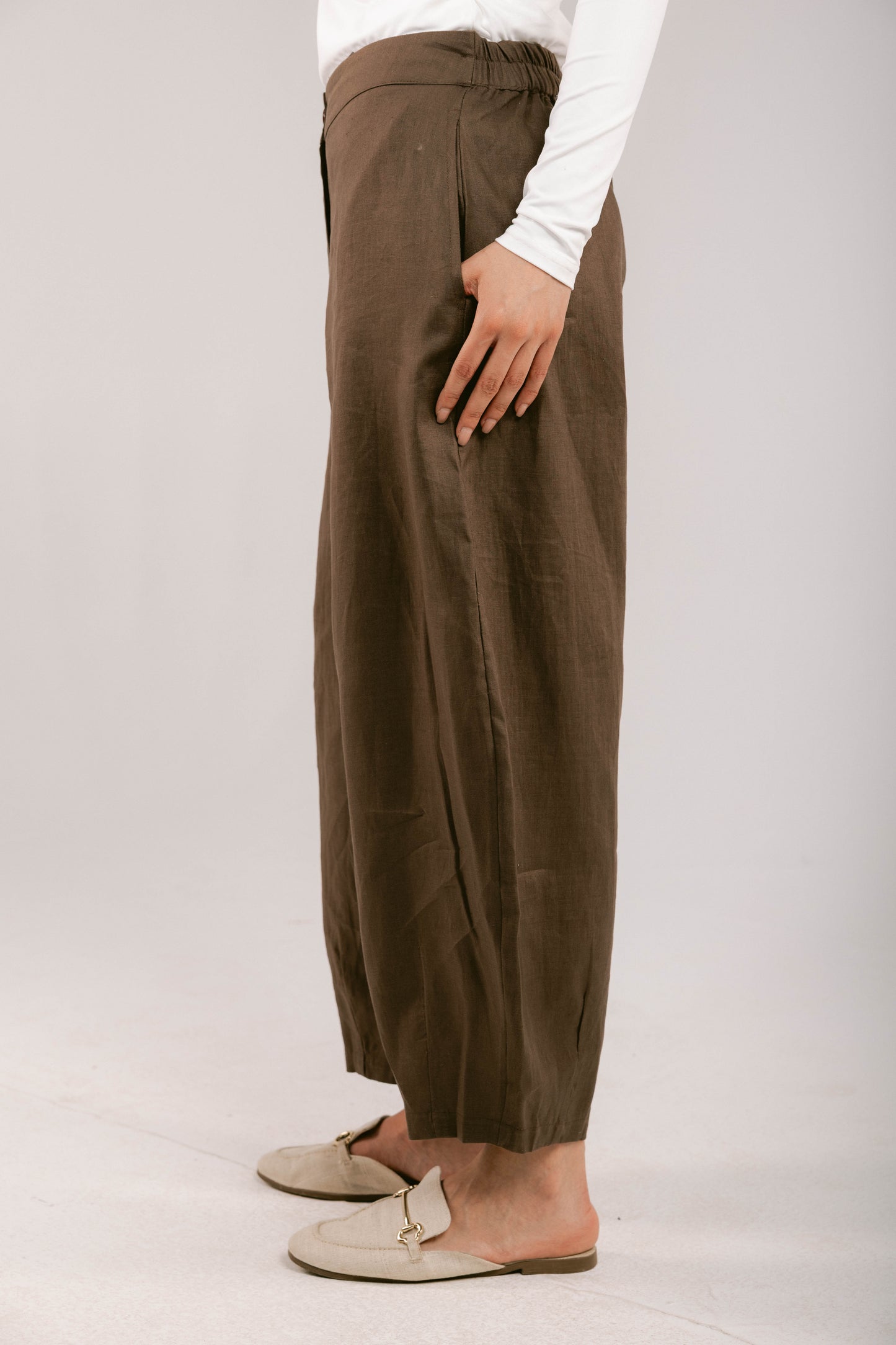 Essential Balloon Linen Pants - Brown
