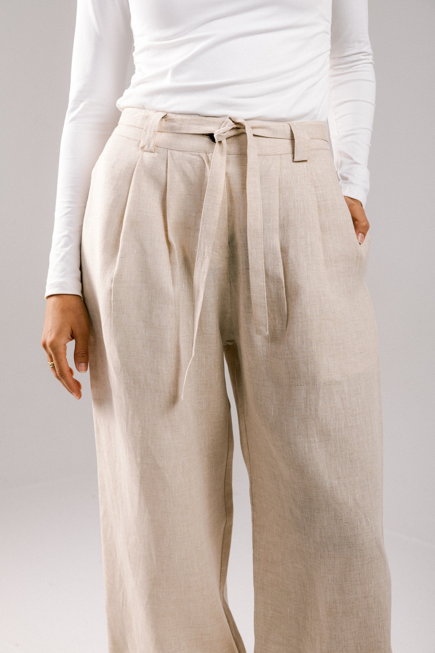 The Pleated Breeze Linen Pants - Beige