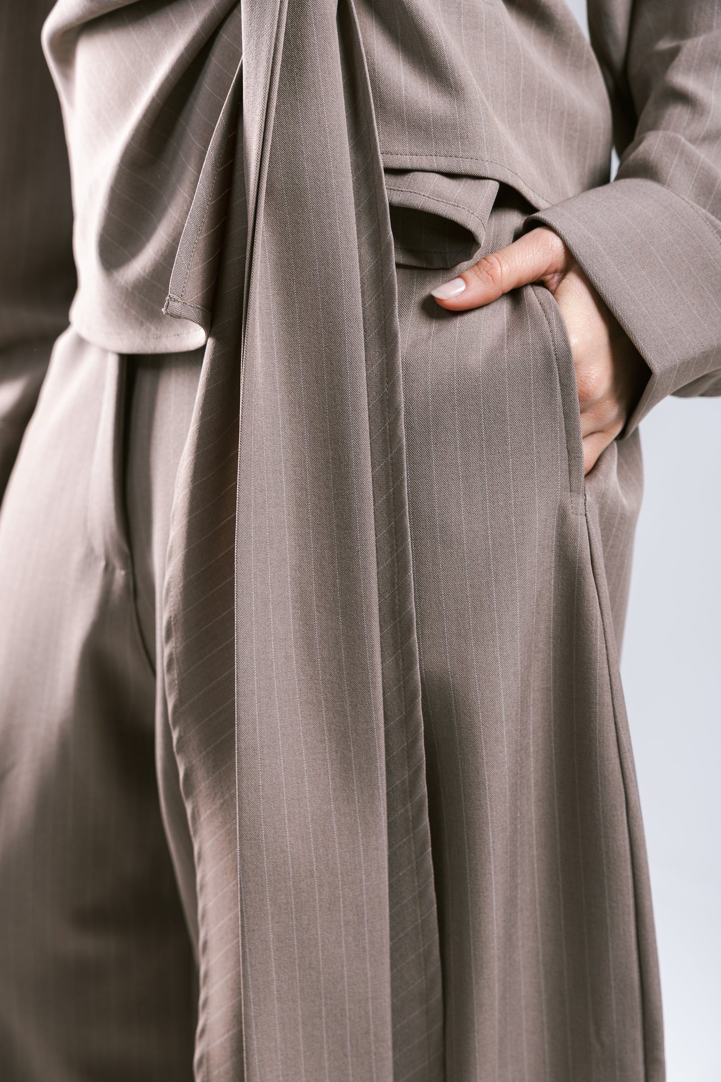 Knot Your Type Striped Set - Taupe