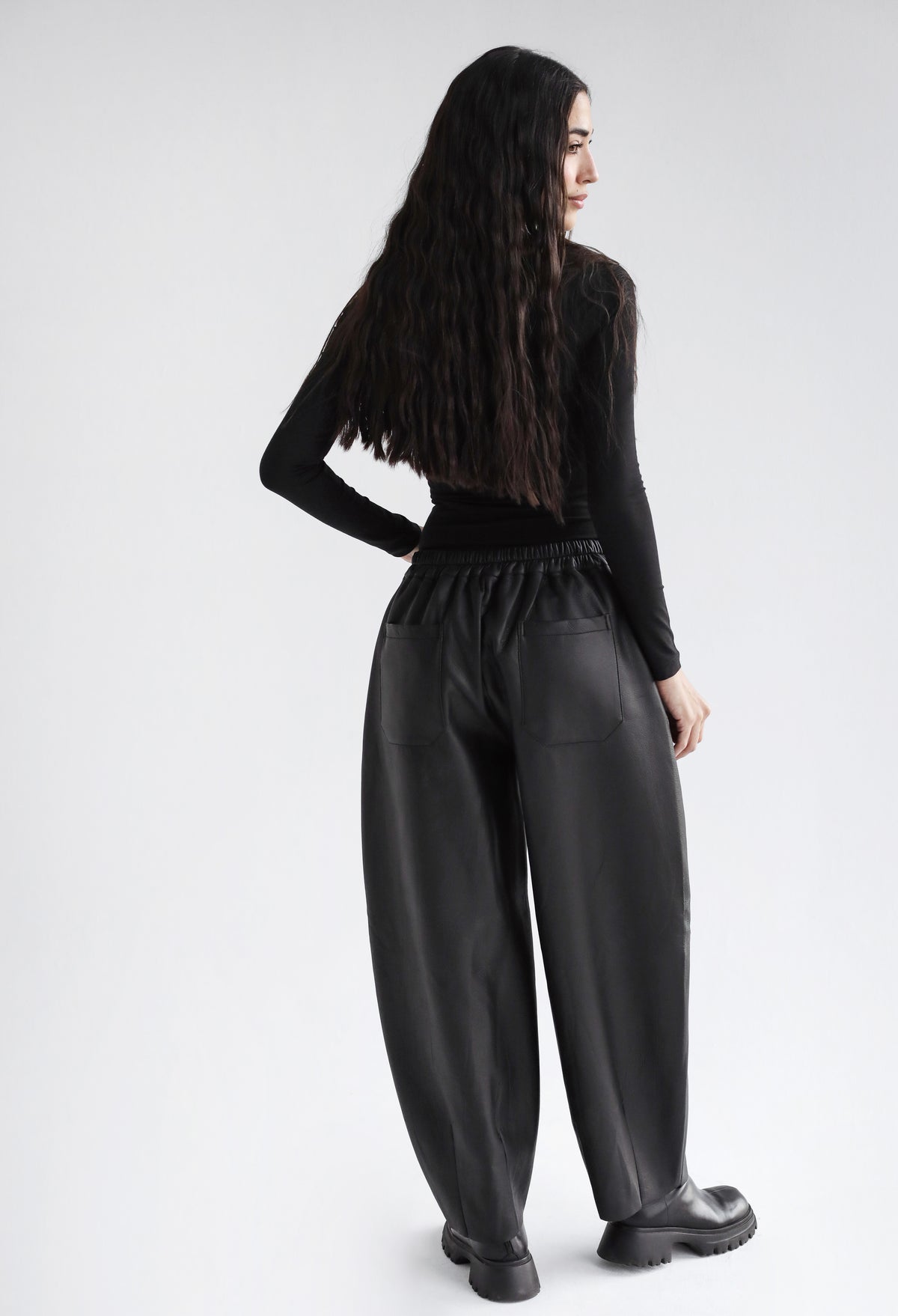 Essential Balloon Leather Pants - Black