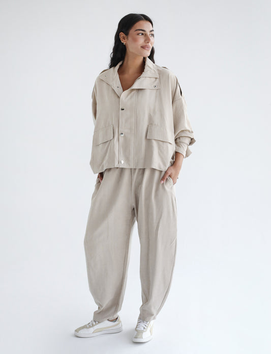 Leading The Way Set - Beige