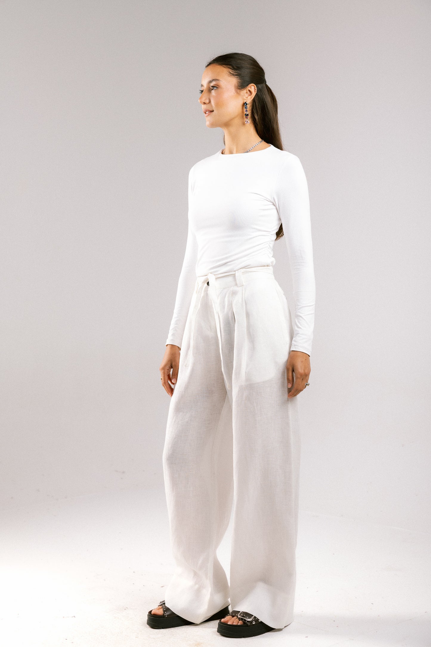 The Pleated Breeze Linen Pants - White