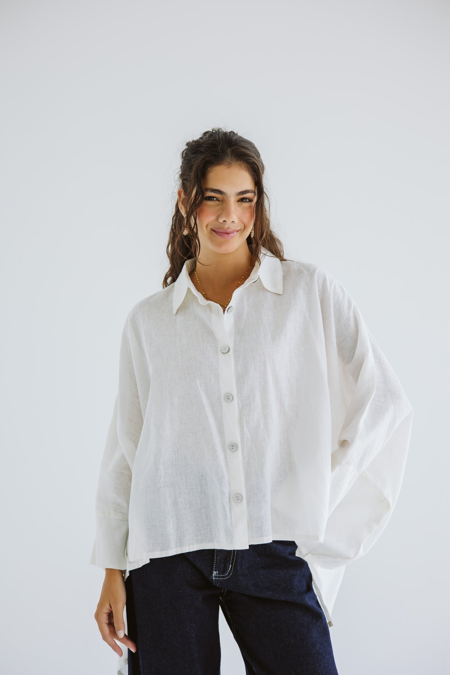 City Diaries Linen Cape in White