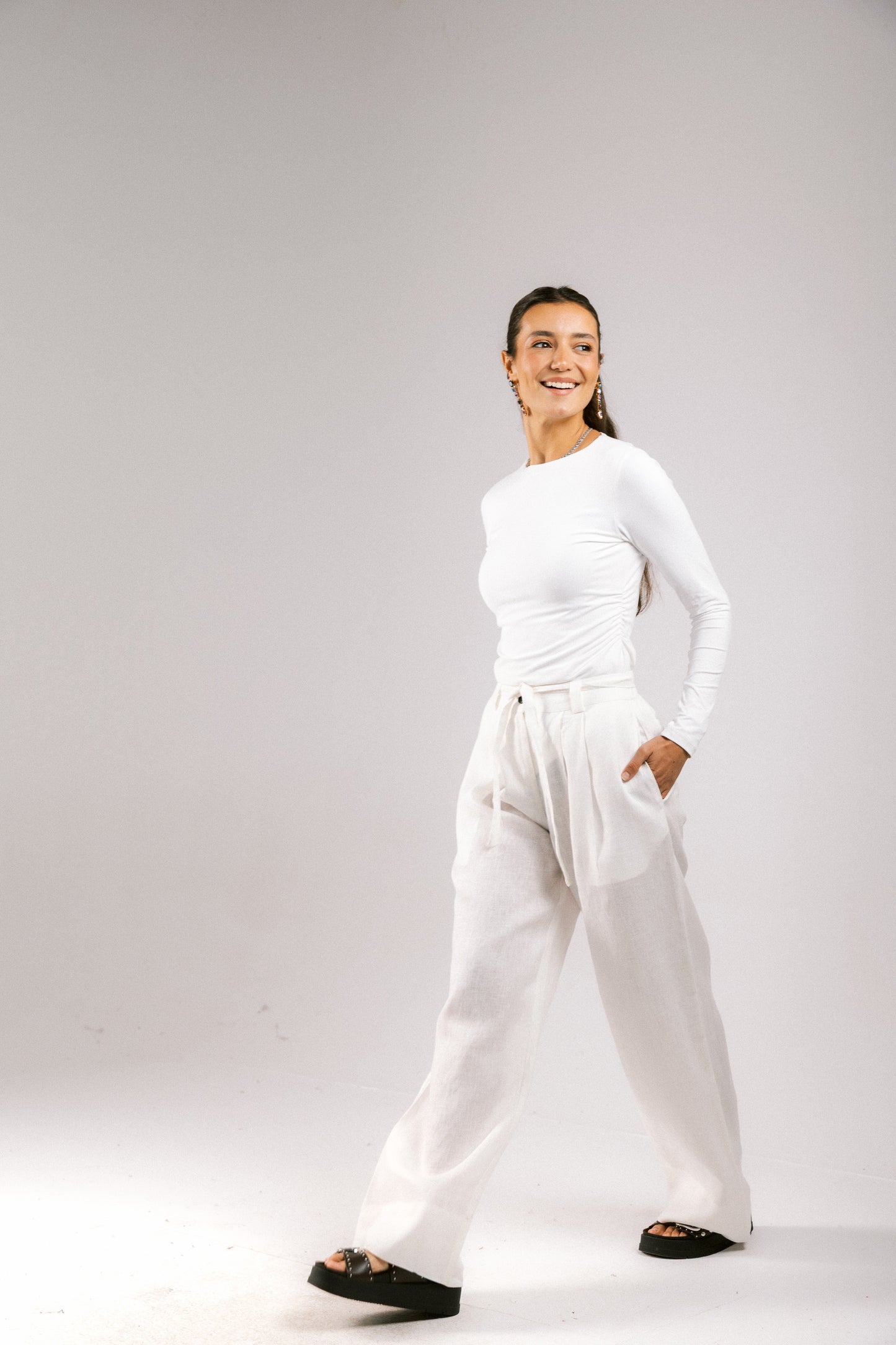 The Pleated Breeze Linen Pants - White
