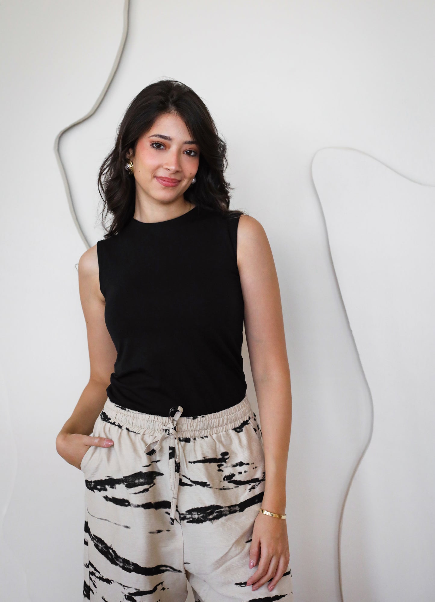 Beyond Basic Sleeveless Top - Black