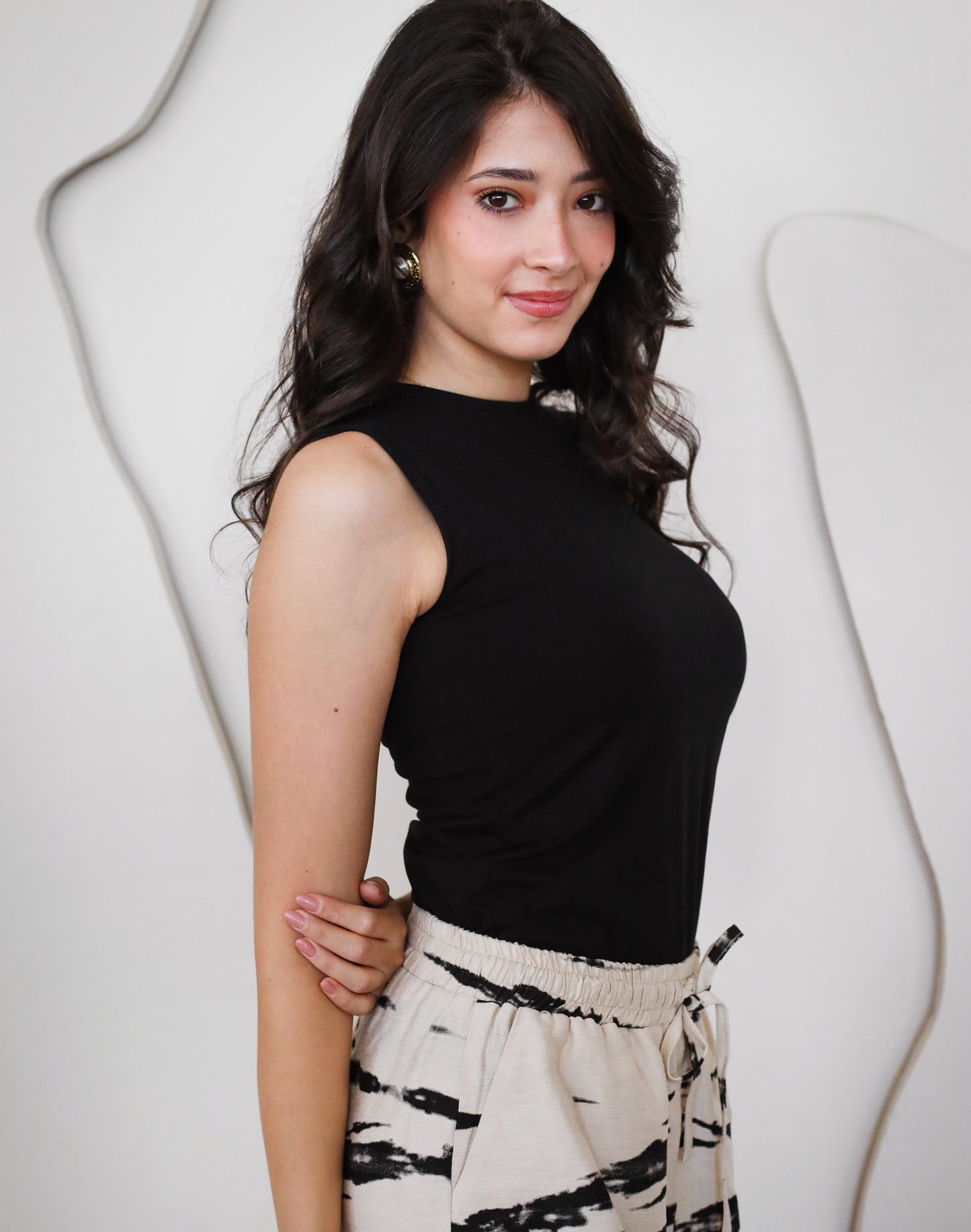 Beyond Basic Sleeveless Top - Black